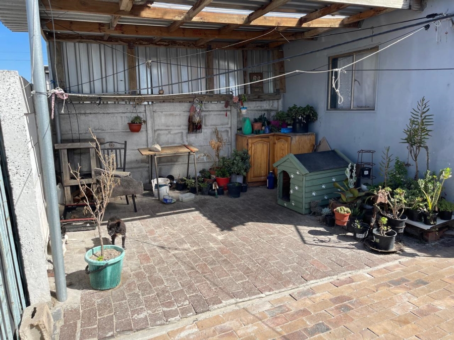 2 Bedroom Property for Sale in Delft Western Cape